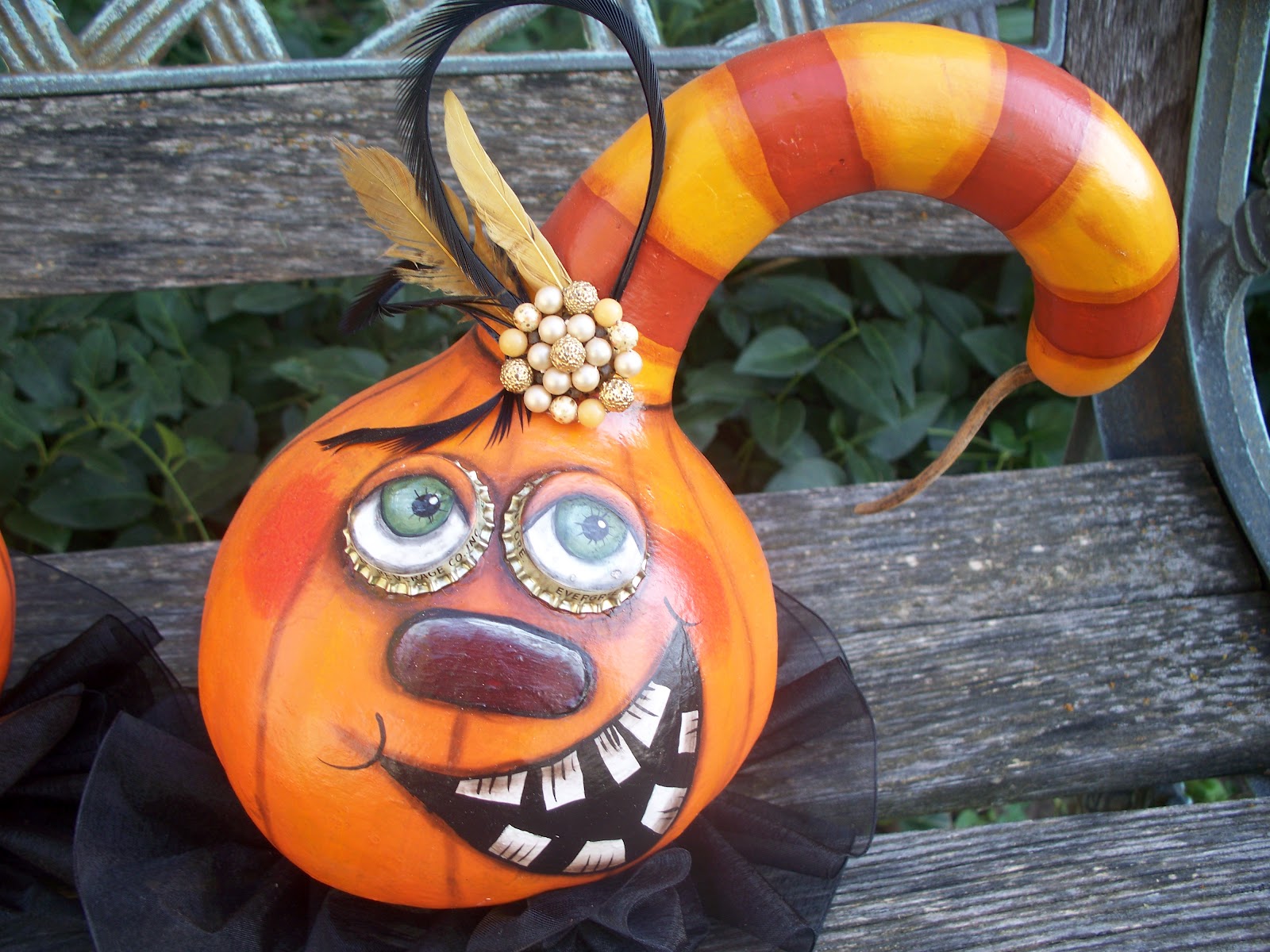 Here�s a couple of new Gourds that I just finished up. They will be a
